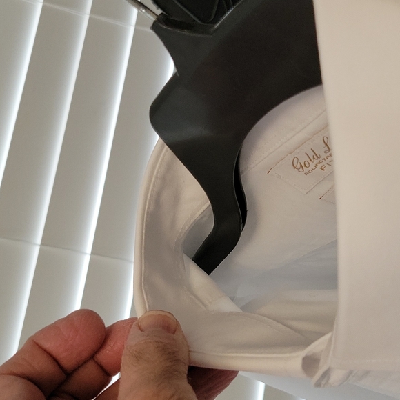 Already SOLD: 3 Shirt Wardrobe 👔 - Picture 8 of 11